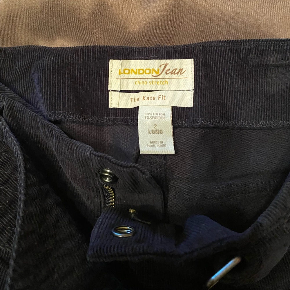 Victoria’s Secret Kate fit black curdoroys size 2 Long
